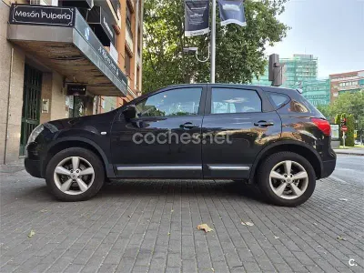Usado Nissan Qashqai Tekna 106 CV (77 kW) 2008 Negro SUV
