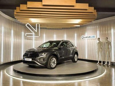 Gris Usado 2022 VW T-Roc Life SUV | 25.900 € (Un poco caro)