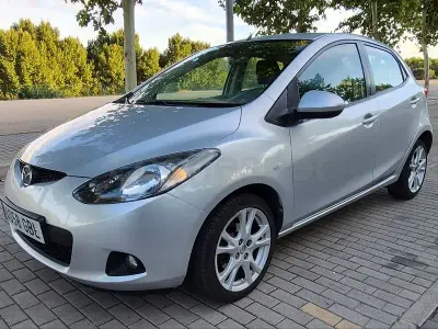 Usado Mazda 2 Active 86 CV (63 kW) 2008 Gris / plata Utilitario