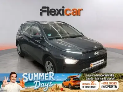 Usado Hyundai Bayon 84 CV (61 kW) 2024 Gris SUV