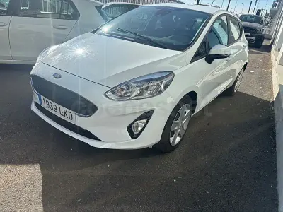Usado Ford Fiesta Trend 75 CV (55 kW) 2020 Blanco Utilitario