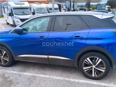 Usado Peugeot 3008 Allure 130 CV (95 kW) 2018 Azul SUV
