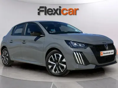 Usado Peugeot 208 Active 102 CV (75 kW) 2024 Gris Utilitario