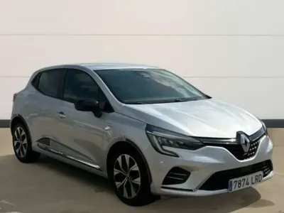 Usado Renault Clio LIMITED 91 CV (66 kW) 2021 Gris Utilitario