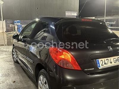 Negro Usado 2008 Peugeot 207 Berlina | 3100 € (Buen precio)