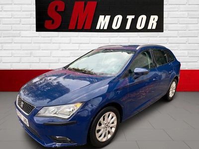 Usado Seat Leon Style 110 CV (80 kW) 2016 Azul Familiar