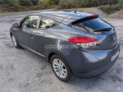 Gris / plata Usado 2015 Renault Mégane LIMITED Coupe | 7990 € (Buen precio)