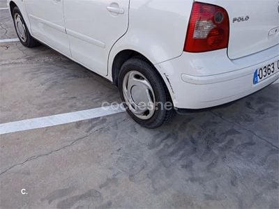 Blanco Usado 2003 VW Polo Trendline Berlina | 2550 € (Precio justo)