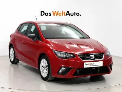Usado Seat Ibiza FR 115 CV (84 kW) 2025 Rojo Utilitario