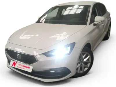 Usado Seat Leon Style 115 CV (84 kW) 2021 Blanco