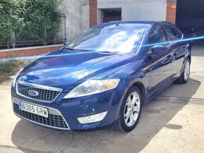 Usado Ford Mondeo Titanium 140 CV (102 kW) 2009 Azul Berlina