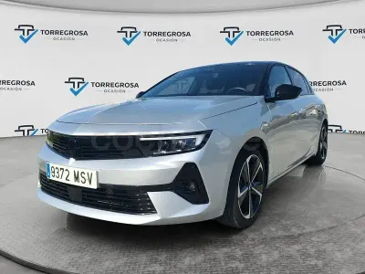 Usado Opel Astra 130 CV (95 kW) 2024 Gris / plata Utilitario
