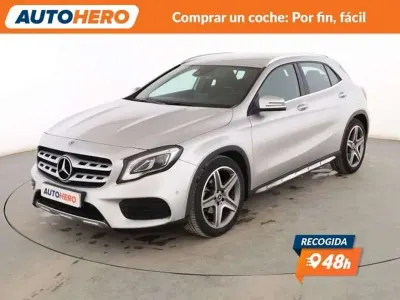 Usado Mercedes GLA180 AMG line 122 CV (89 kW) 2019 Gris SUV