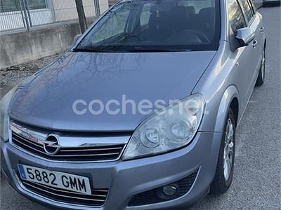 Usado Opel Astra Edition 110 CV (80 kW) 2009 Azul Berlina