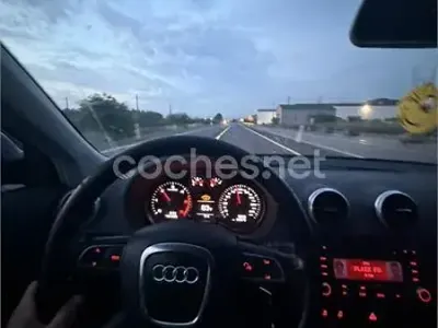 Usado Audi A3 Sportback Attraction 140 CV (102 kW) 2010 Negro Utilitario