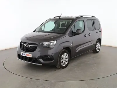 Usado Opel Combo Life Innovation 131 HP (96 kW) 2020 Cinzento Monovolume