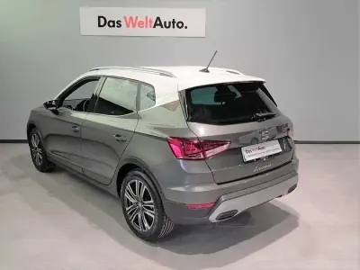 Usado Seat Arona Xperience 115 CV (84 kW) 2025 Gris SUV