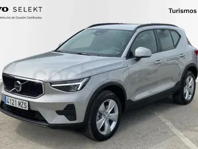 Usado Volvo XC40 163 HP (119 kW) 2025 Cinzento SUV