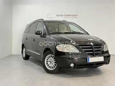 Usado SsangYong Rodius Limited 165 CV (121 kW) 2005 Negro Monovolumen