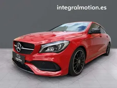 Usado Mercedes CLA180 Shooting Brake 122 CV (89 kW) 2018 Rojo Familiar