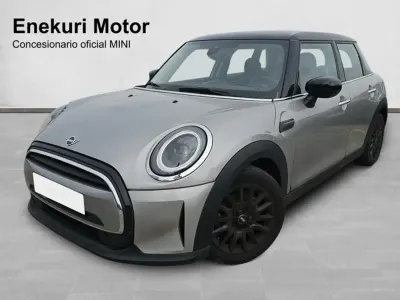 Usado Mini Cooper 136 CV (100 kW) 2023 Plateado Utilitario