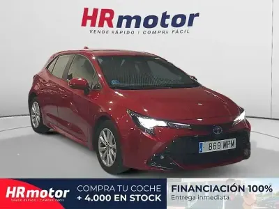 Używany Toyota Corolla Active 140 KM (102 kW) 2024 Biały Sedan/Limuzyna