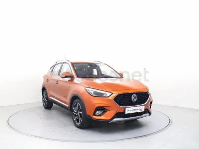 Usado MG ZS Luxury 106 CV (77 kW) 2024 Naranja SUV