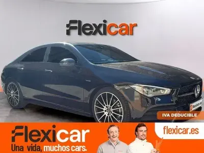 Usado Mercedes CLA200 163 CV (119 kW) 2022 Negro Coupe