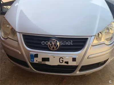 Usado VW Polo Highline 100 CV (73 kW) 2009 Gris / plata Utilitario