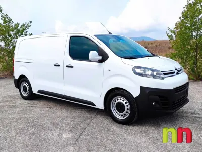 Usado Citroën Jumpy Comfort 122 CV (89 kW) 2017 Blanco Monovolumen