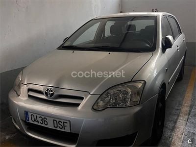 Usado Toyota Corolla Luna 110 CV (80 kW) 2005 Gris / plata Berlina