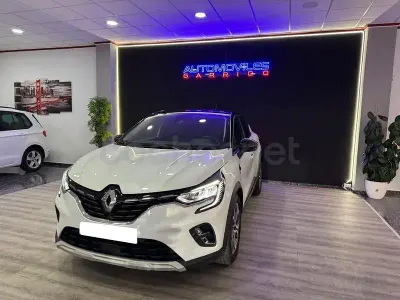 Usado Renault Captur Zen 140 CV (102 kW) 2022 Blanco SUV