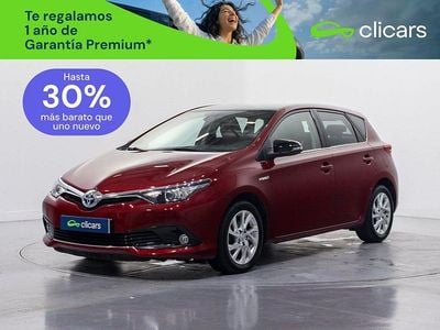 Usado Toyota Auris Hybrid Active 136 CV (100 kW) 2016 Rojo Berlina
