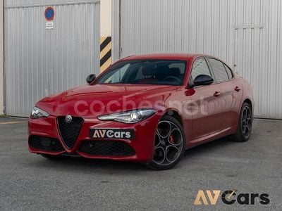 Granate Usado 2023 Alfa Romeo Giulia Veloce Berlina | 44.490 € (Precio justo)