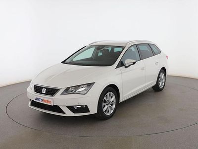Usado Seat Leon Style 115 CV (84 kW) 2019 Blanco Familiar