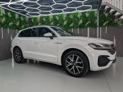 Usado VW Touareg R-line 286 CV (210 kW) 2022 Blanco SUV