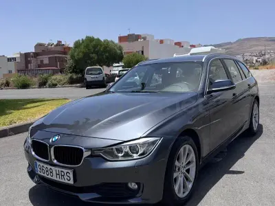 Usado BMW 318 143 CV (105 kW) 2013 Gris / plata Familiar