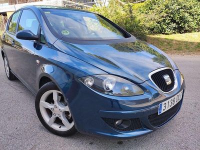 Usado Seat Toledo 140 CV (102 kW) 2005 Azul Utilitario
