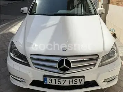 Usado Mercedes C180 Avantgarde 156 CV (114 kW) 2013 Blanco Berlina