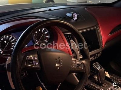 Usado Maserati Levante GT 330 CV (242 kW) 2022 Gris / plata SUV