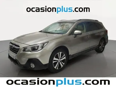 Usado Subaru Outback 173 CV (127 kW) 2018 Gris plata Familiar