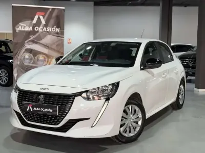 Usado Peugeot 208 Active 102 CV (75 kW) 2023 Blanco Utilitario
