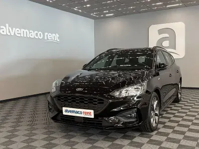 Usado Ford Focus ST-Line 120 CV (88 kW) 2021 Negro Familiar
