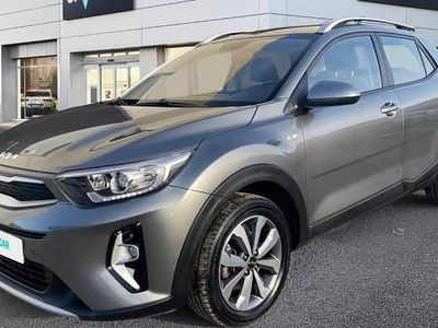 Usado Kia Stonic 84 CV (61 kW) 2023 Gris SUV