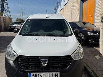 Usado Dacia Dokker Essentiel 102 CV (75 kW) 2020 Blanco Monovolumen