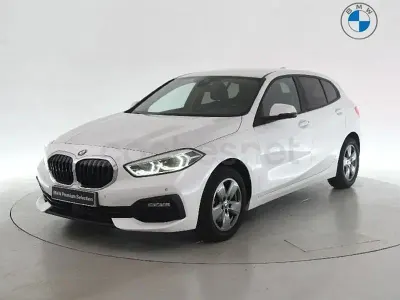 Usado BMW 118 Comfort Edition 140 CV (102 kW) 2021 Blanco Utilitario