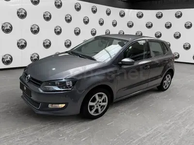 Usado VW Polo Sport 85 CV (62 kW) 2010 Gris / plata Utilitario