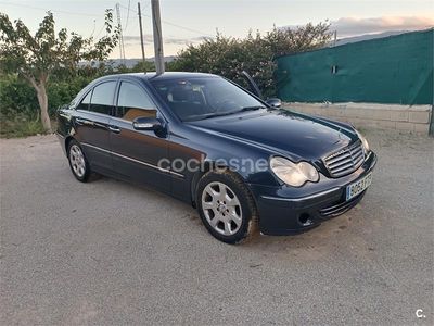 Negro Usado 2004 Mercedes C220 Elegance Berlina | 3800 € (Precio justo)