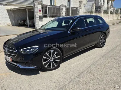 Usado Mercedes E300 306 CV (225 kW) 2022 Negro Familiar