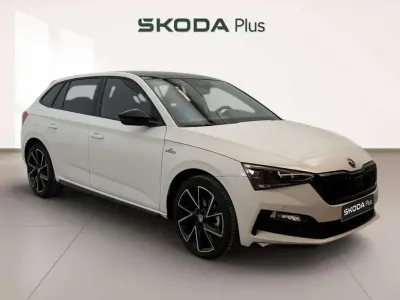 Usado Skoda Scala Monte Carlo 150 CV (110 kW) 2023 Blanco Utilitario